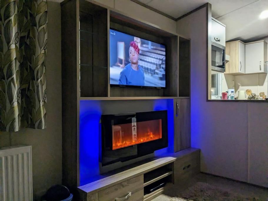 Mainsriddle Beautiful Pet Friendly Southerness Caravan With Sea View & Decking Area מראה חיצוני תמונה
